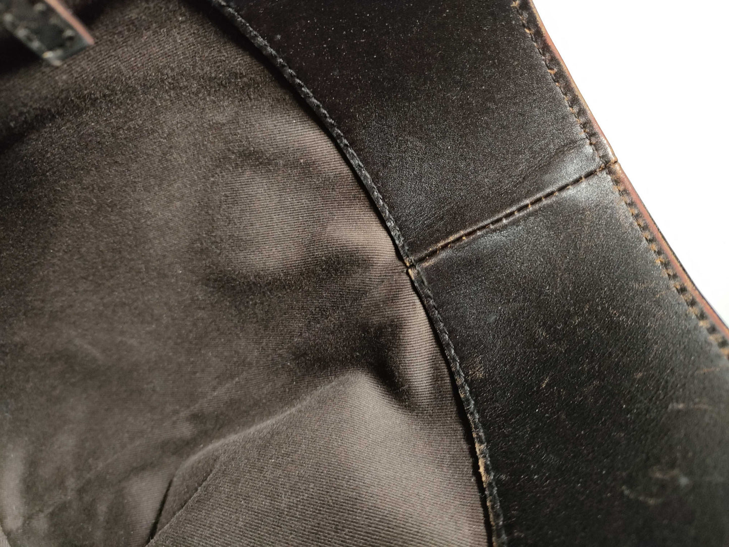 GUCCI GG Canvas Gucci Handbag