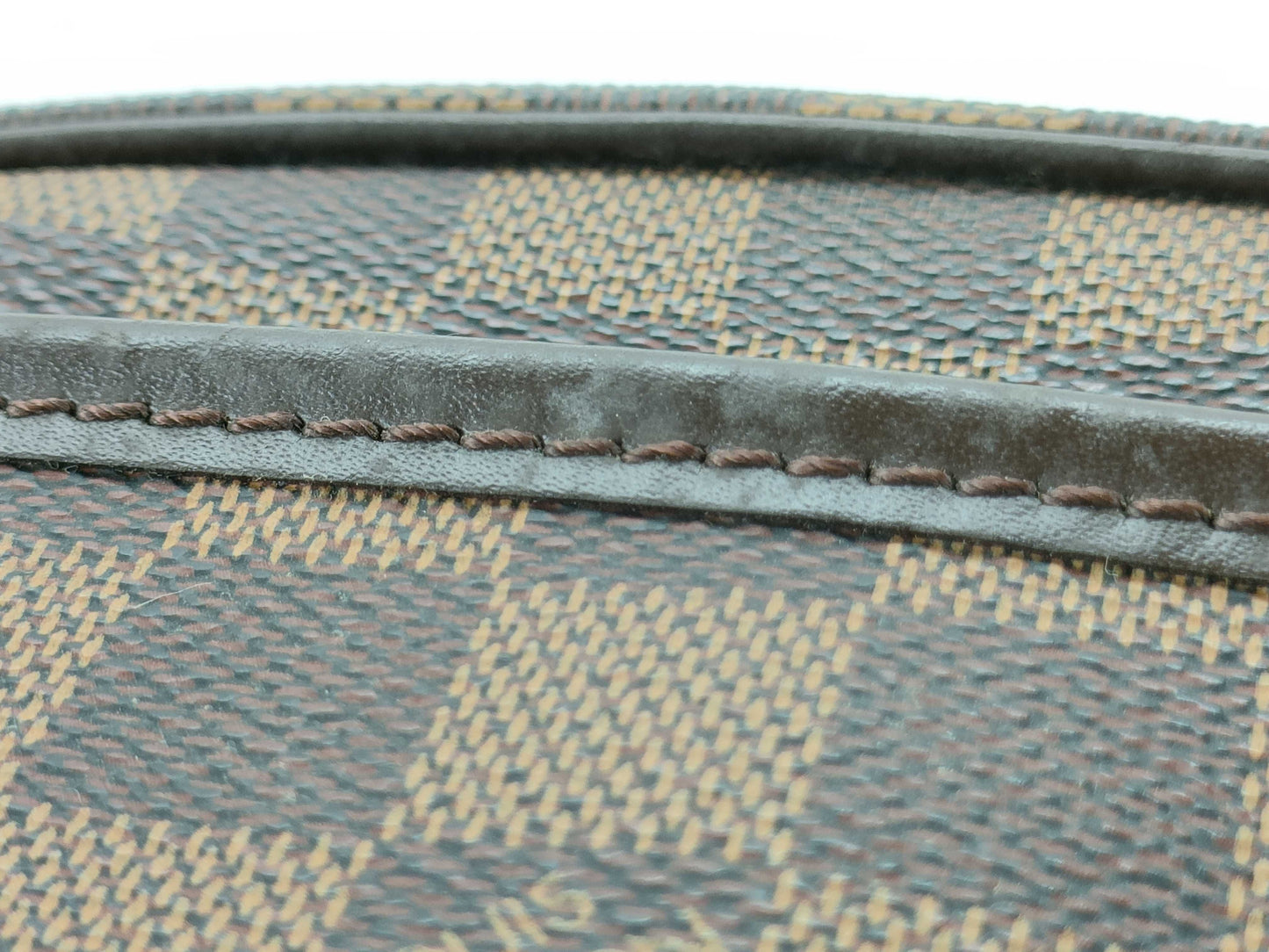 LOUIS VUITTON RFID Unverifiable Serial Number Unverifiable Damier LV Shoulder Bag