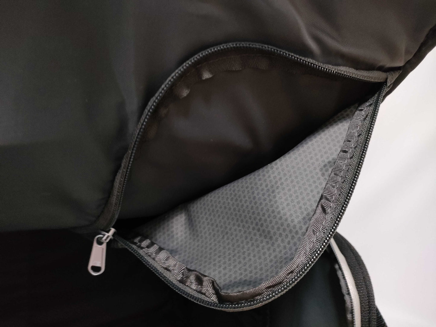 TUMI 2-way Boston Bag with Logo