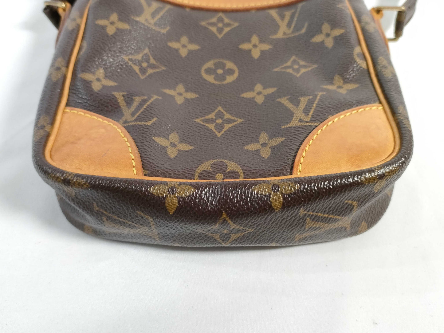 LOUIS VUITTON RFID verification failed. SL0052 Monogram Louis Vuitton Danube Shoulder Bag.