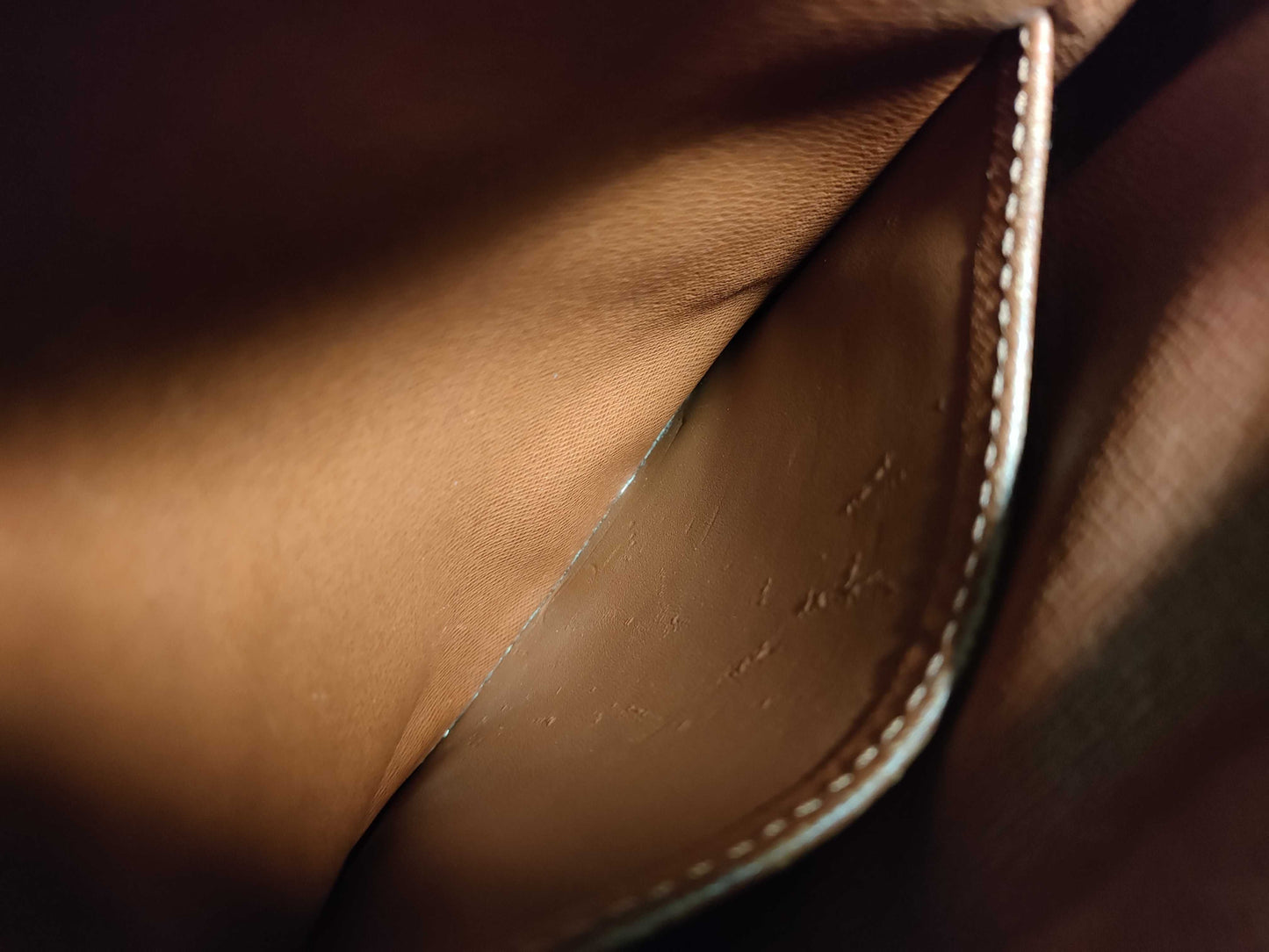 LOUIS VUITTON RFID verification failed. SL0052 Monogram Louis Vuitton Danube Shoulder Bag.
