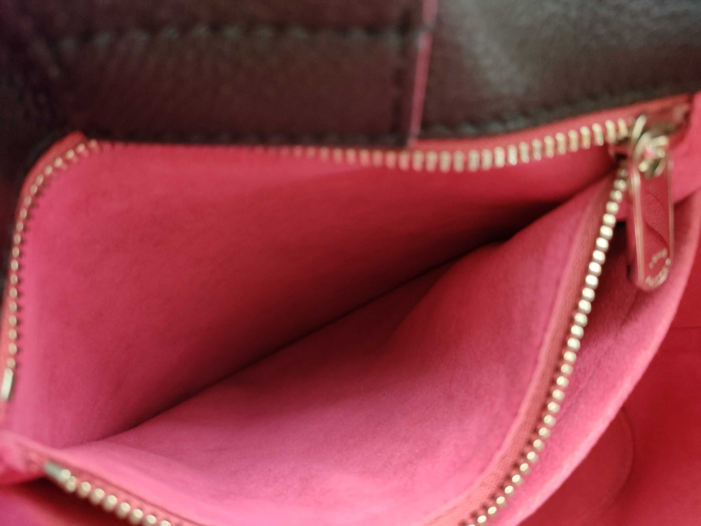 LOUIS VUITTON RFID Verified DU3167 Louis Vuitton LV Logo Lock Me Bucket M54677 DU3167 Black x Pink Shoulder Bag
