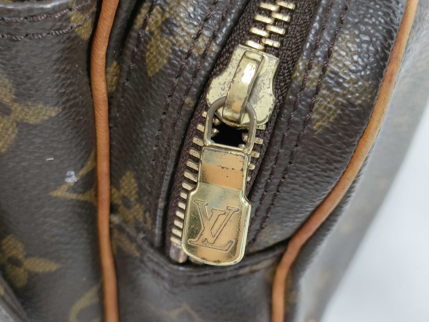 LOUIS VUITTON AR 0072 RFID Unverified Monogram LOUIS VUITTON Nile M45244 Shoulder Bag