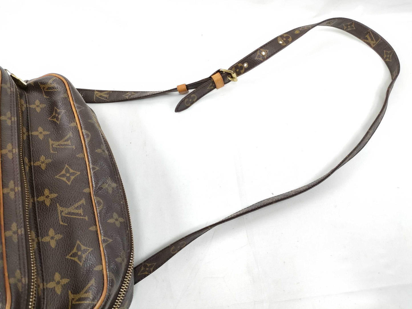 LOUIS VUITTON AR 0072 RFID Unverified Monogram LOUIS VUITTON Nile M45244 Shoulder Bag