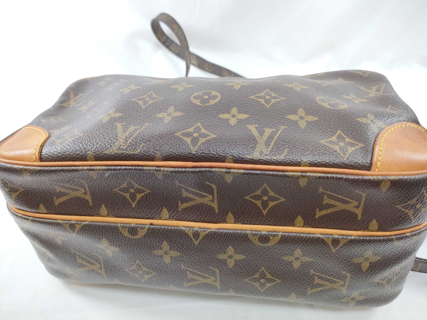 LOUIS VUITTON AR 0072 RFID Unverified Monogram LOUIS VUITTON Nile M45244 Shoulder Bag
