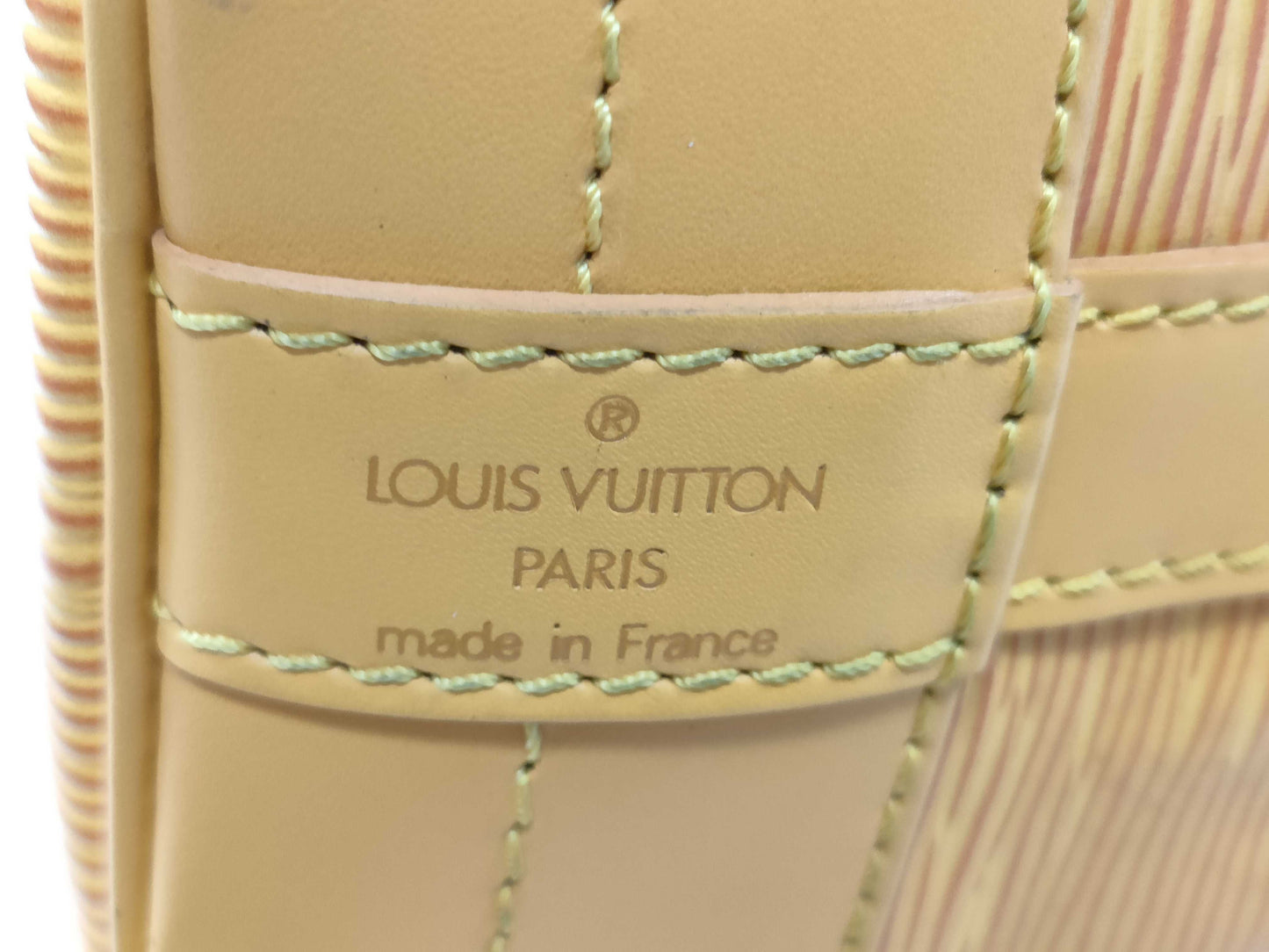 LOUIS VUITTON AR 0945 RFID Unverifiable Epi Louis Vuitton Epi Noe M44009 Shoulder Bag