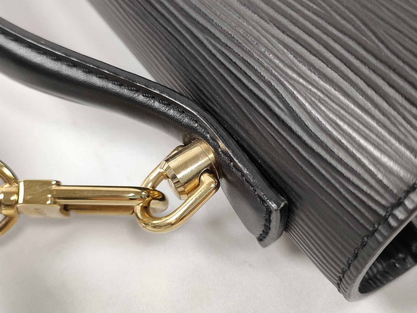 LOUIS VUITTON SR 1918 RFID Unverifiable Epi Leather LOUIS VUITTON Monceau M52122 Handbag