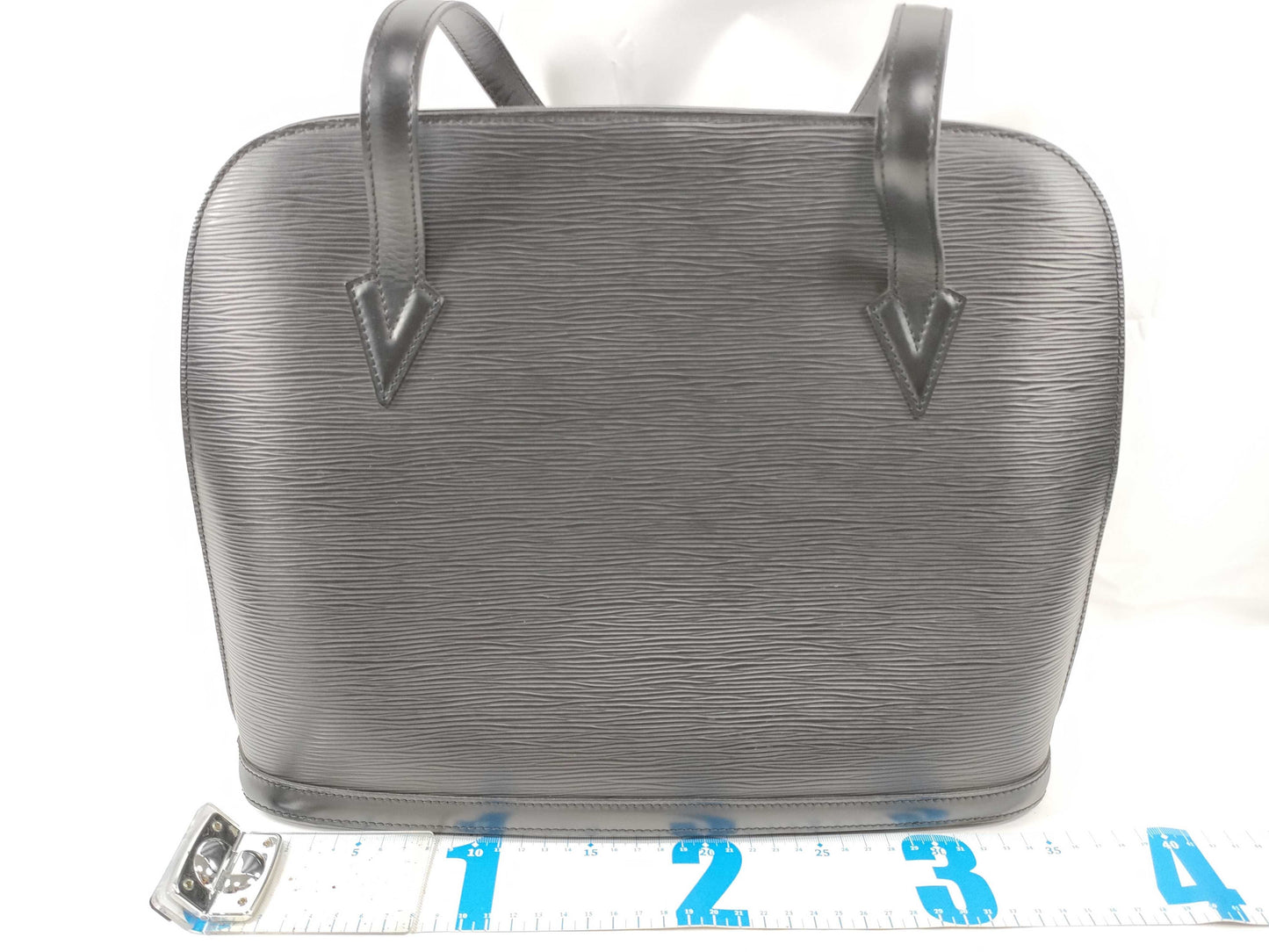 LOUIS VUITTON RFID Unverifiable Serial Number Unverifiable Epi Louis Vuitton Epi Noir Lussack M52282 Handbag