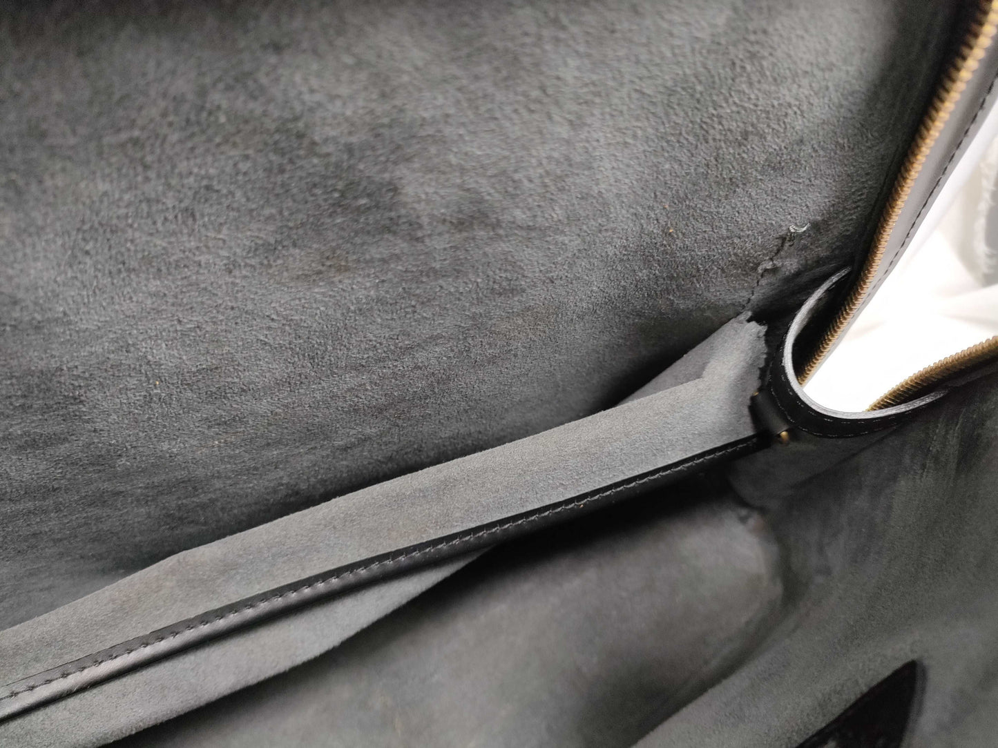 LOUIS VUITTON RFID Unverifiable Serial Number Unverifiable Epi Louis Vuitton Epi Noir Lussack M52282 Handbag