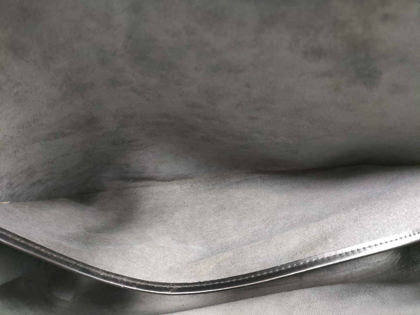 LOUIS VUITTON RFID Unverifiable Serial Number Unverifiable Epi Louis Vuitton Epi Noir Lussack M52282 Handbag