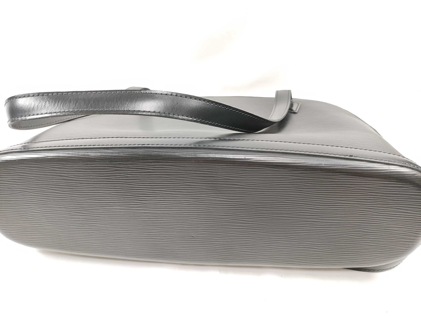 LOUIS VUITTON RFID Unverifiable Serial Number Unverifiable Epi Louis Vuitton Epi Noir Lussack M52282 Handbag