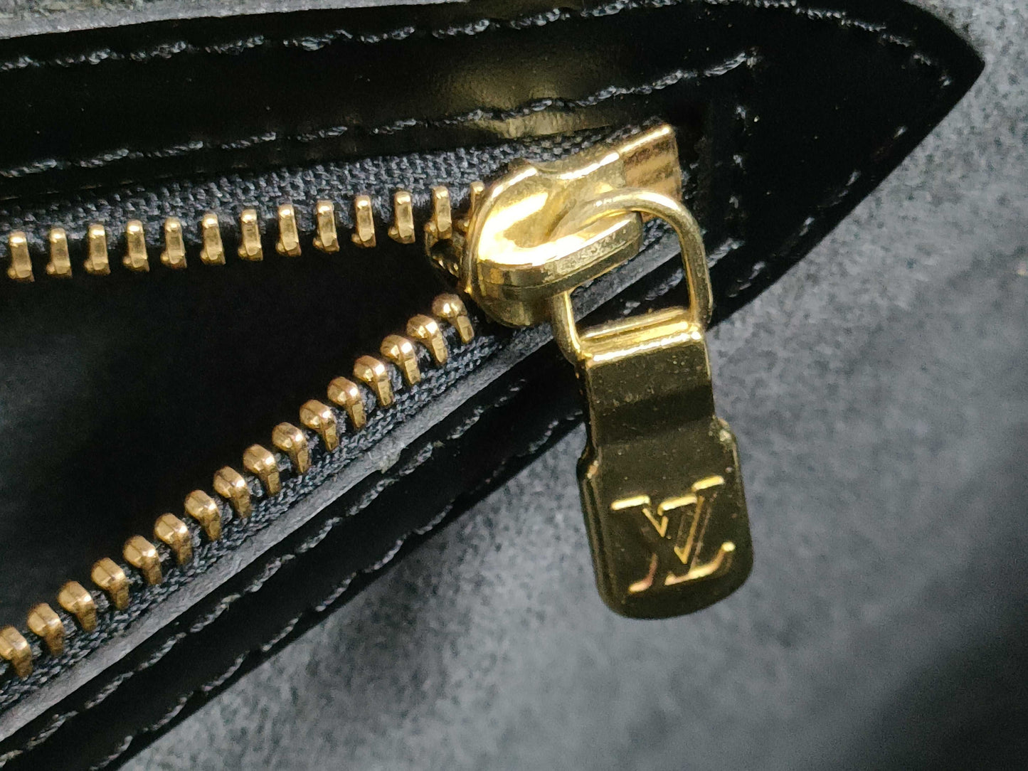 LOUIS VUITTON RFID Unverifiable Serial Number Unverifiable Epi Louis Vuitton Epi Noir Lussack M52282 Handbag