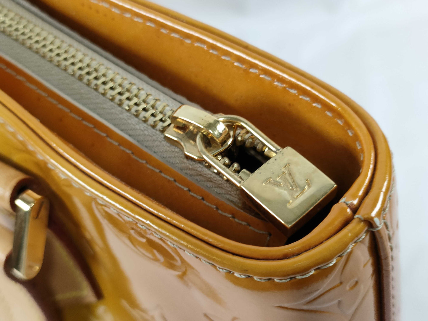 LOUIS VUITTON TH 0968 RFID Unverified Vernis Louis Vuitton Houston M91340 Tote Bag