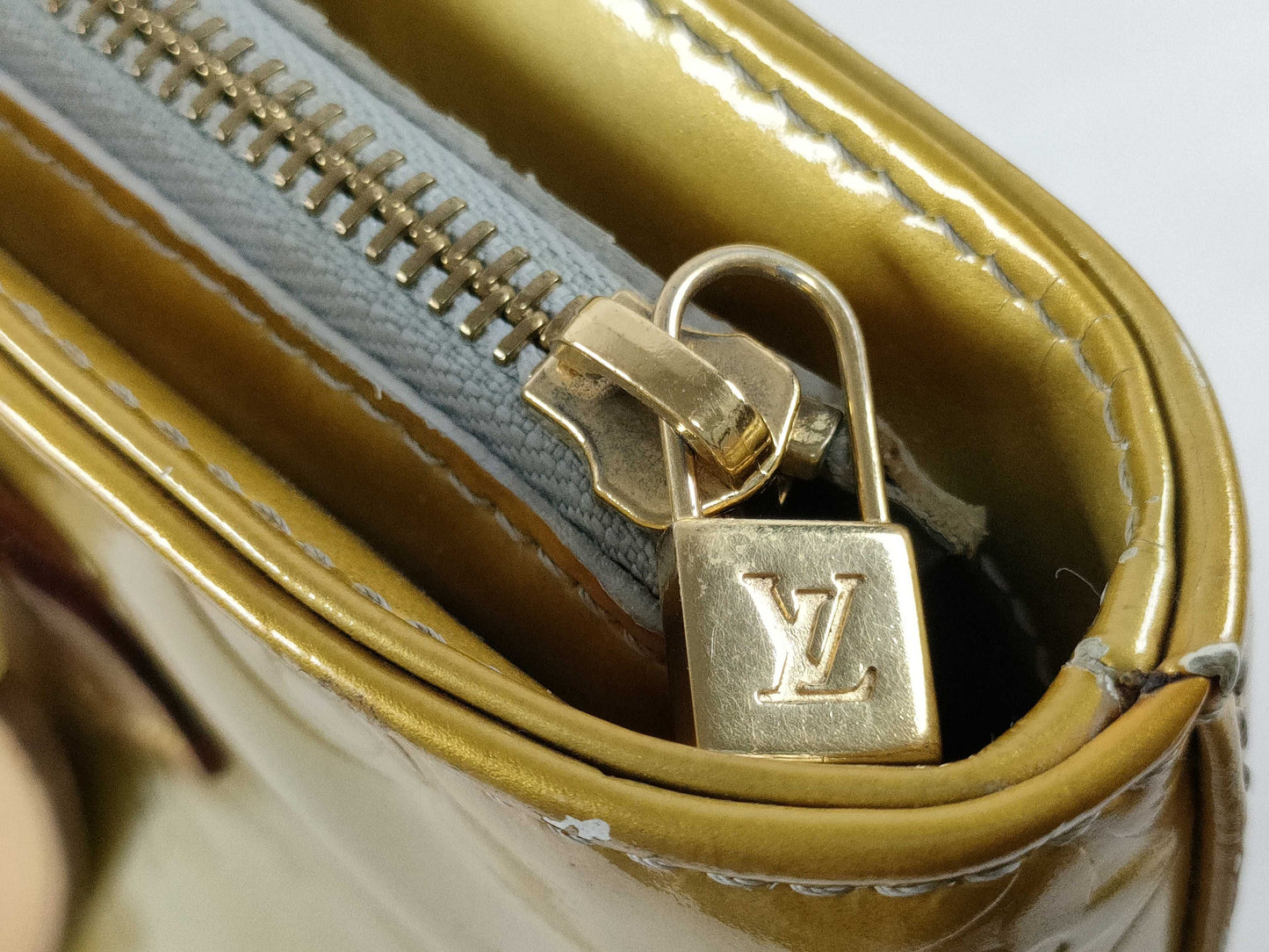 LOUIS VUITTON TH 0939 RFID Unverified Vernis Louis Vuitton Houston M91055 Tote Bag