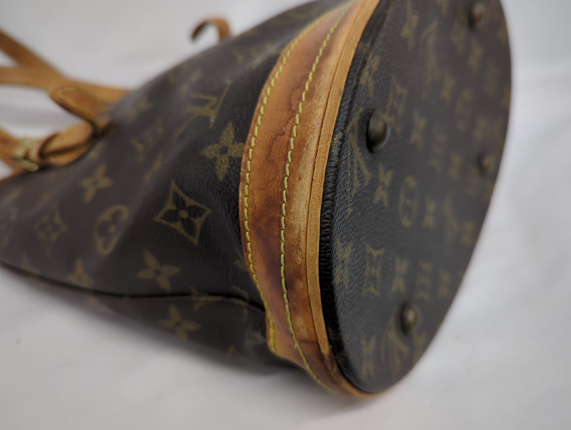 LOUIS VUITTON M42238 Monogram Bucket PM Tote Bag