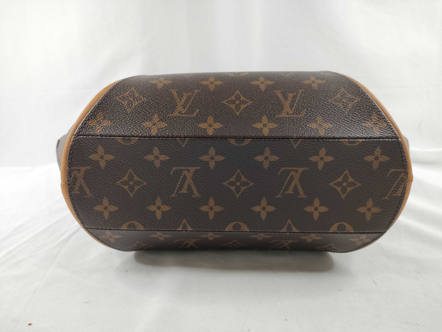 LOUIS VUITTON Ellipse MM M51126 Handbag