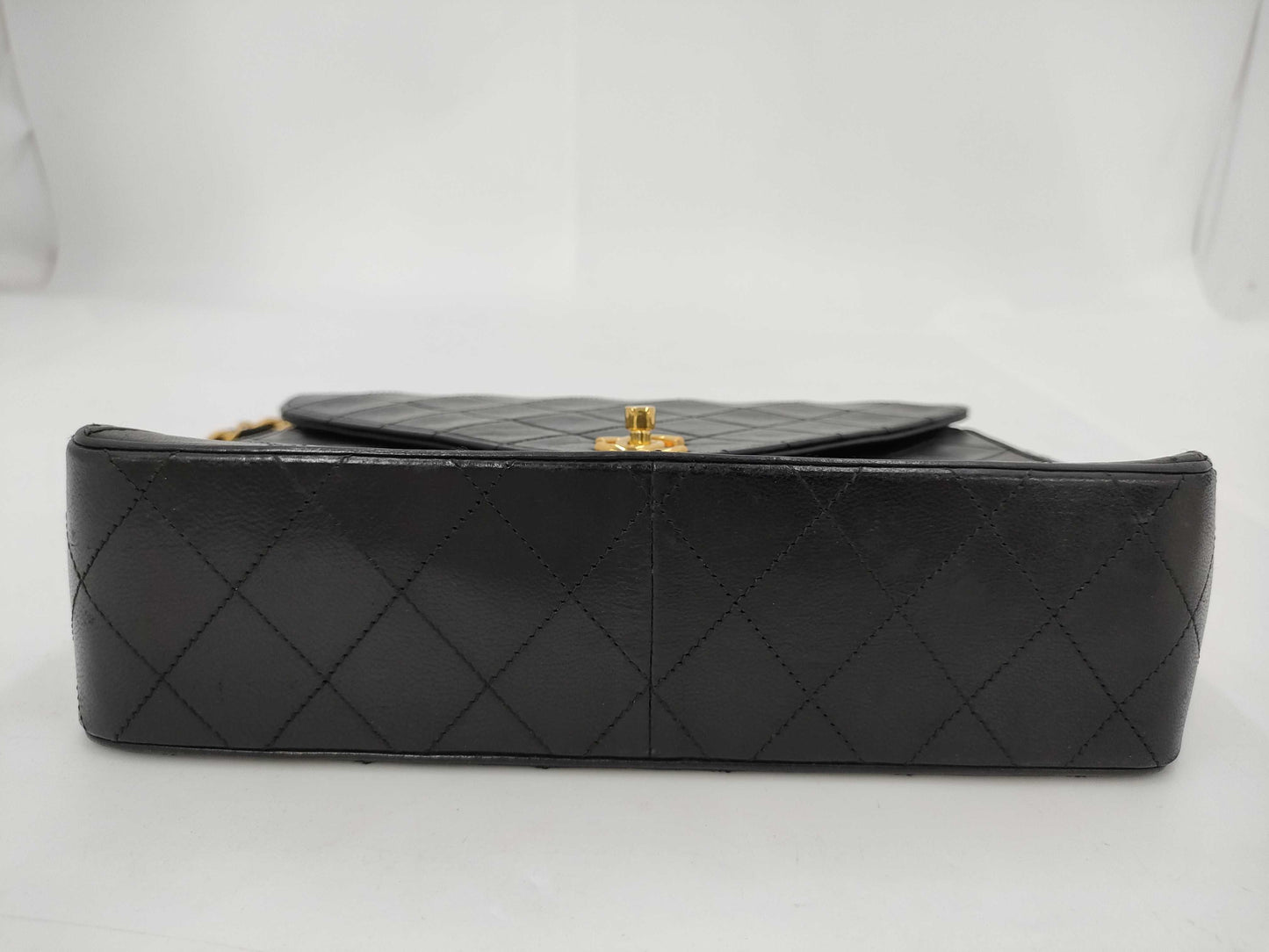CHANEL Matelasse Flap Chain Shoulder Bag