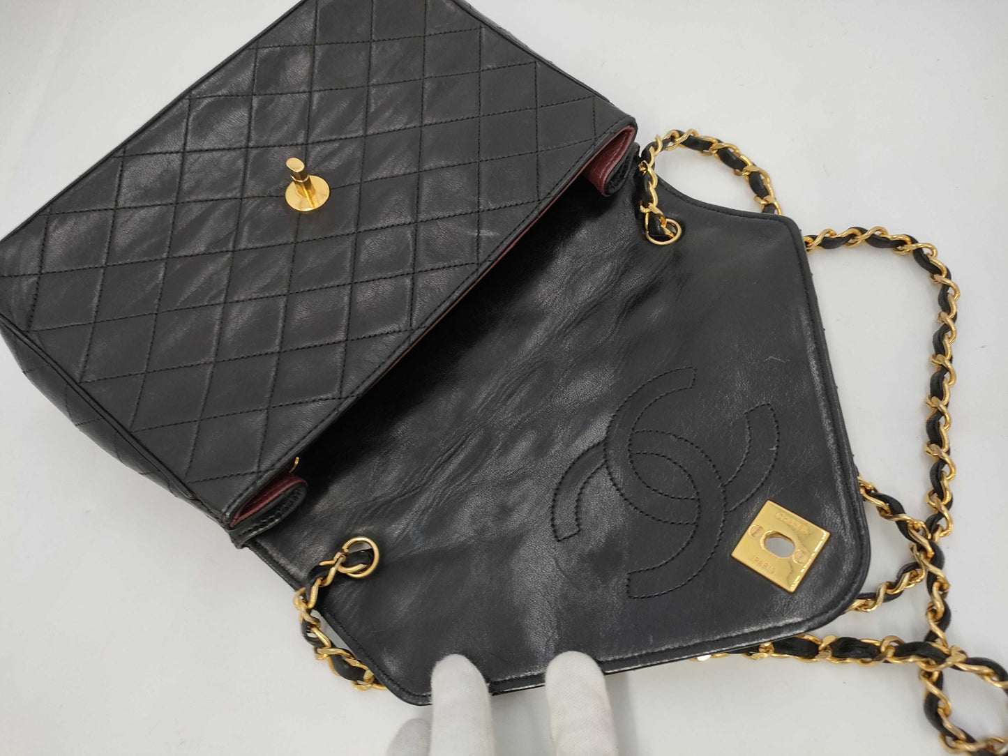 CHANEL Matelasse Flap Chain Shoulder Bag