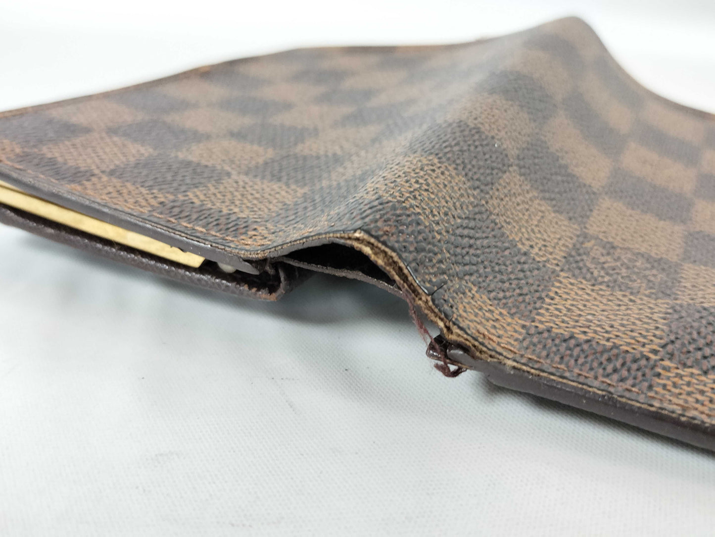 LOUIS VUITTON Damier Wallet