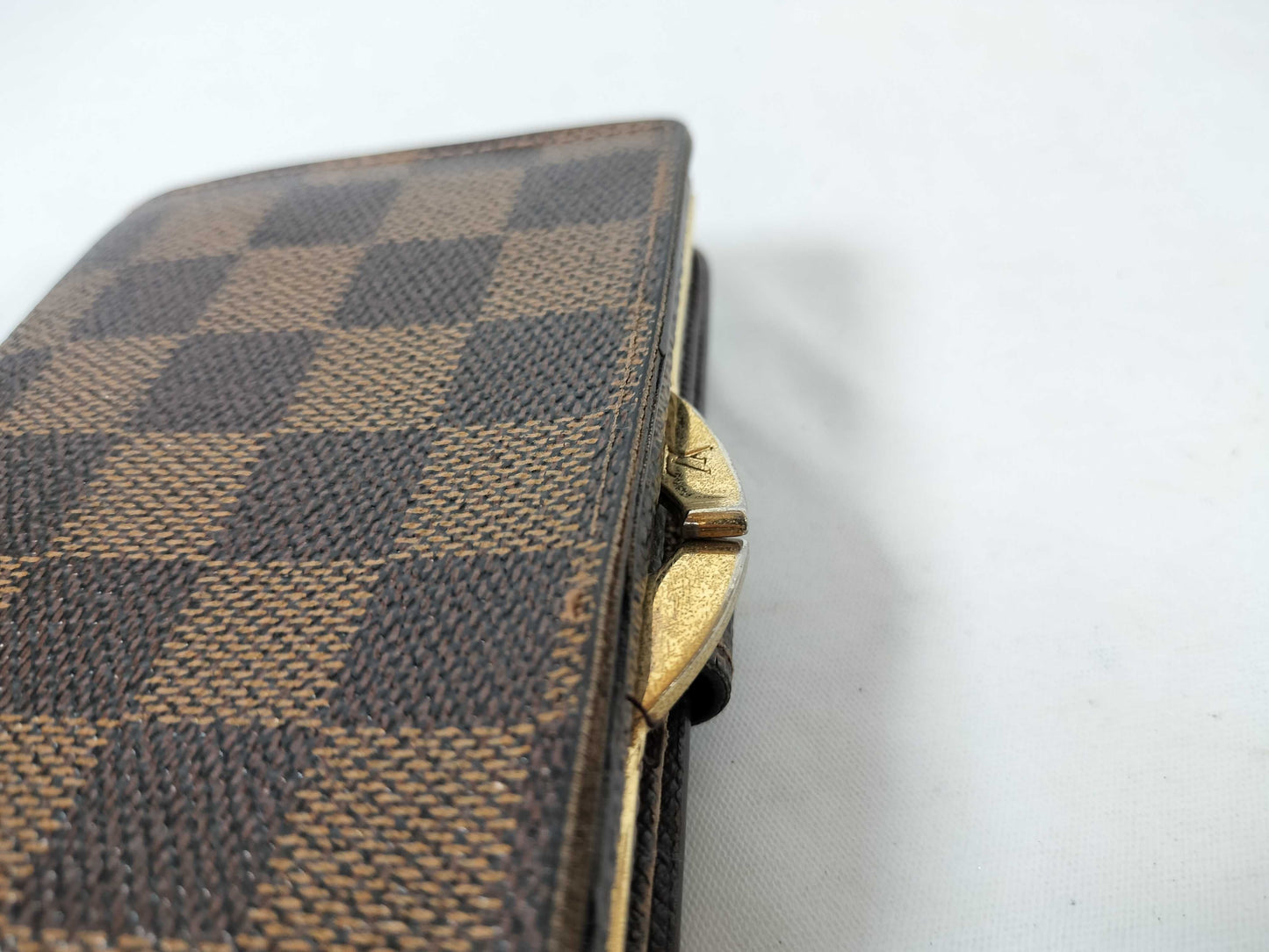 LOUIS VUITTON Damier Wallet