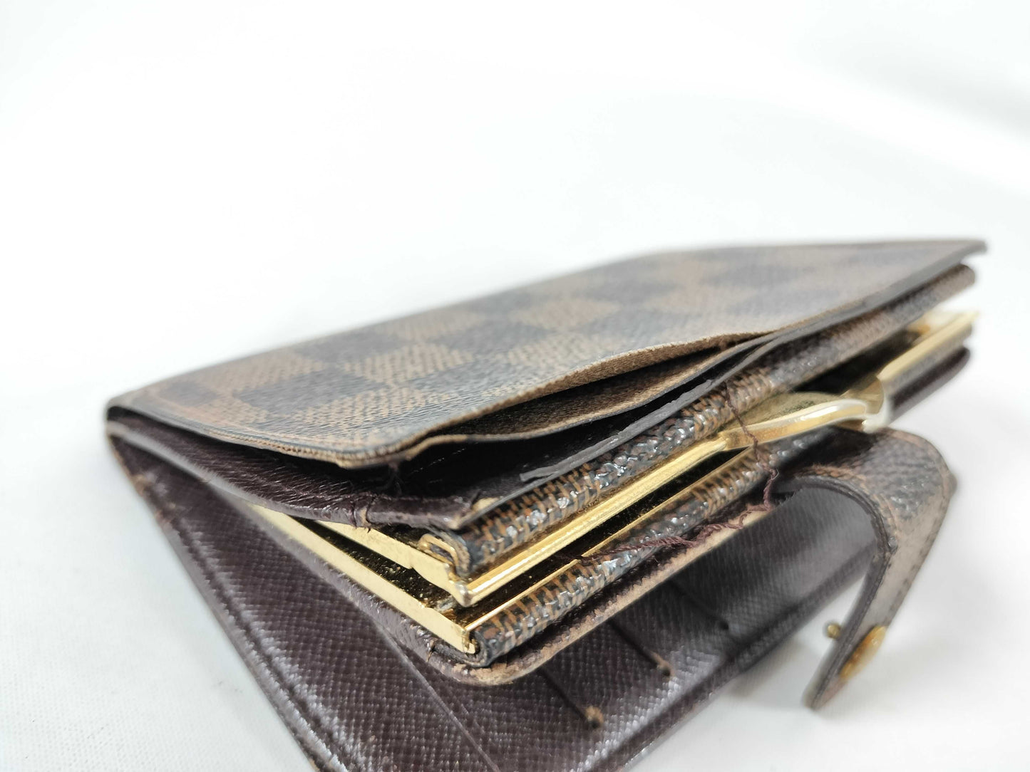 LOUIS VUITTON Damier Wallet