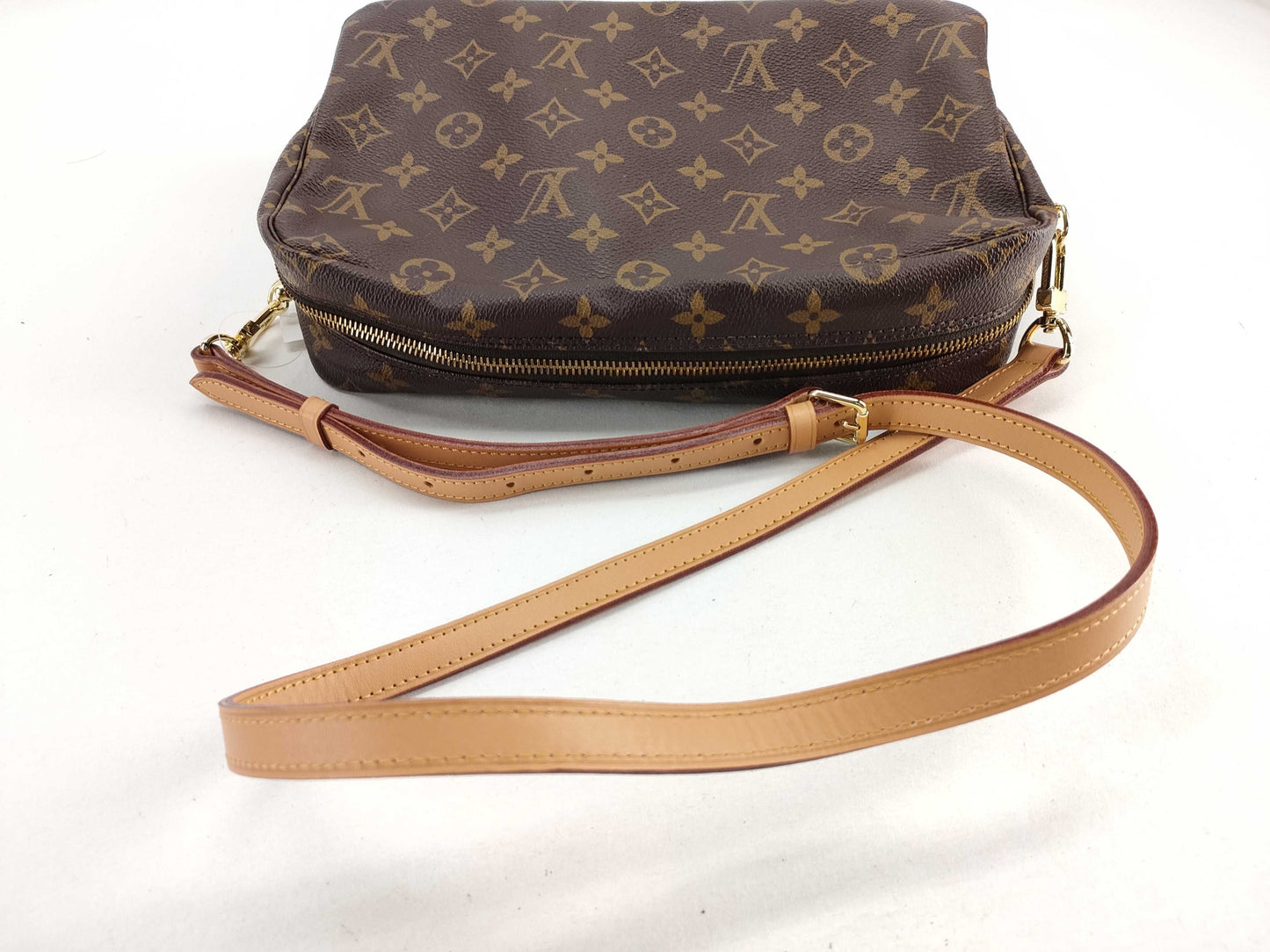 LOUIS VUITTON LV Monogram Shoulder Bag