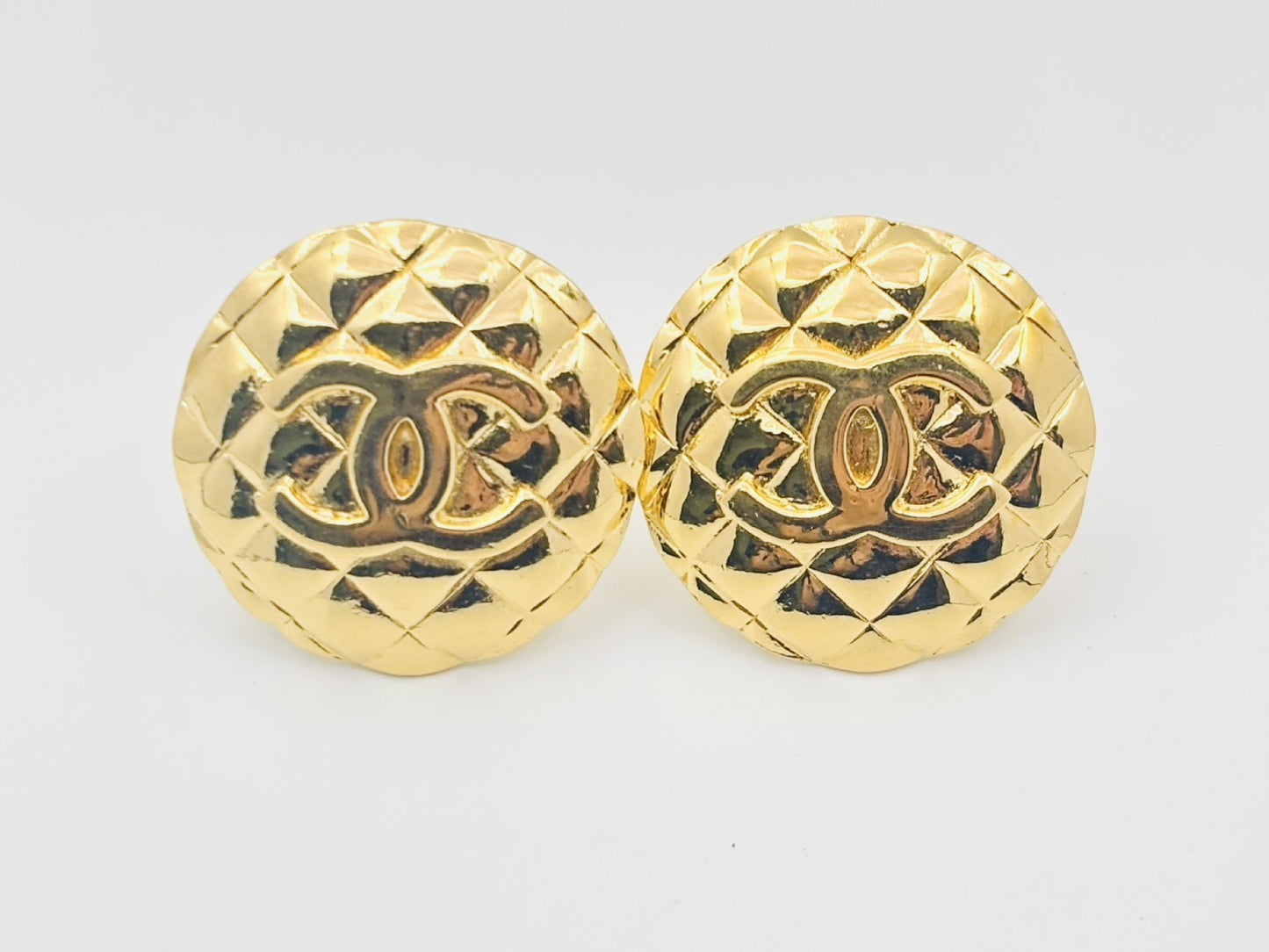 CHANEL Matelasse Earrings, 26 Stamped