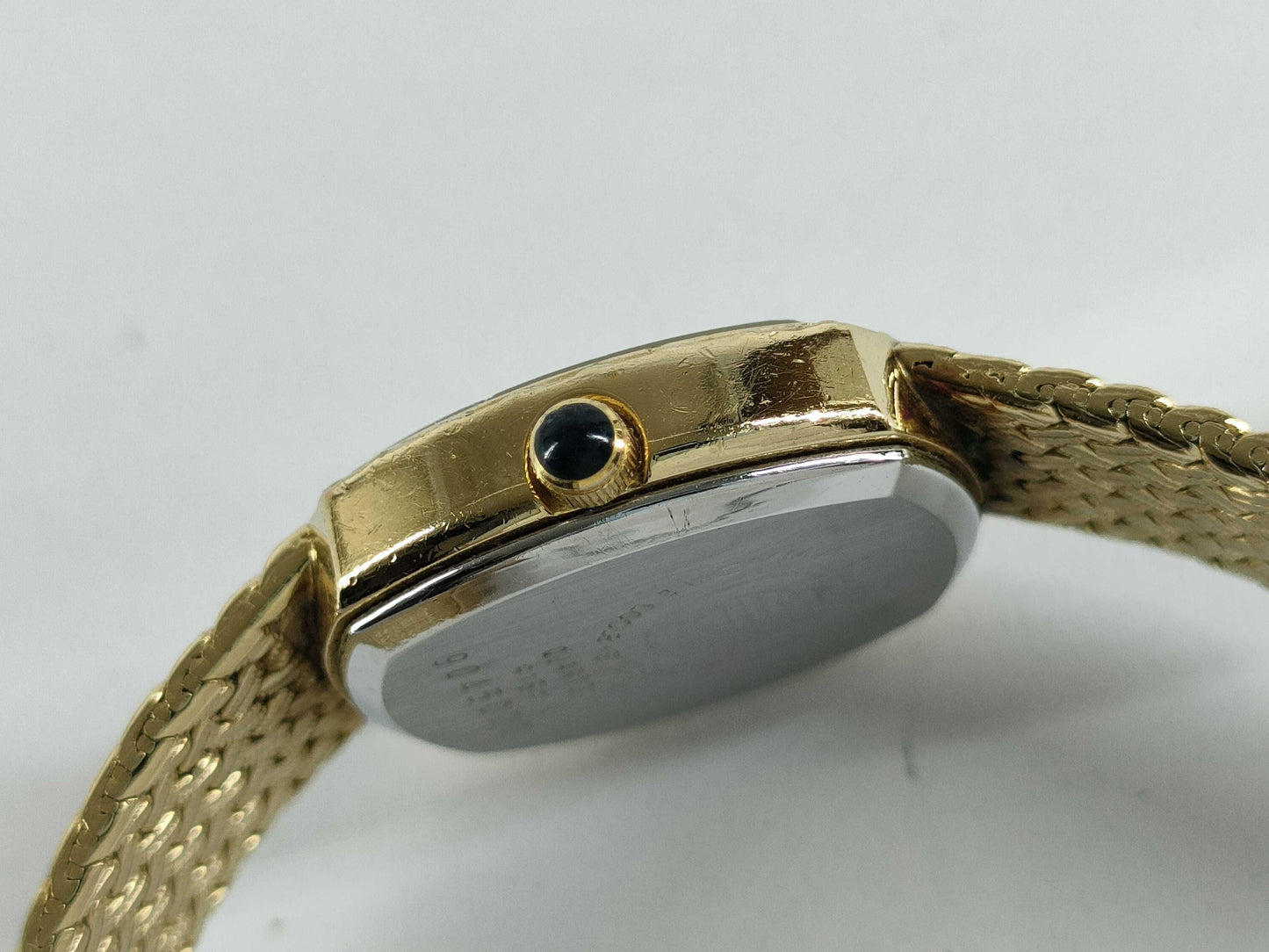 616 9045000 Not working/No guarantee of operation Women's watch