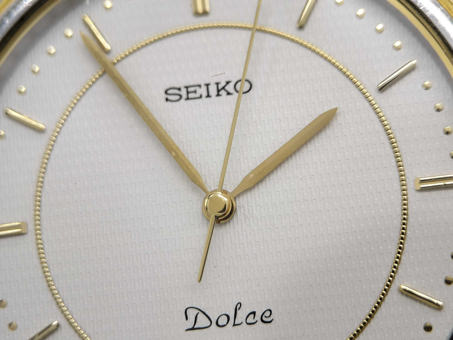 SEIKO Dolce 5E31-6B20 129871 SS/QZ White Dial Non-Working/No Operational Guarantee Men's Watch