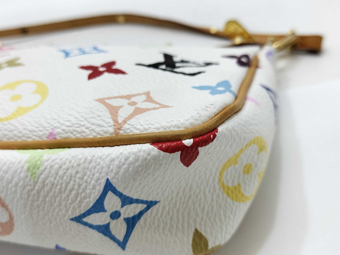 LOUIS VUITTON Multicolore Pochette Accessoires M92649 SL0043 White Pouch
