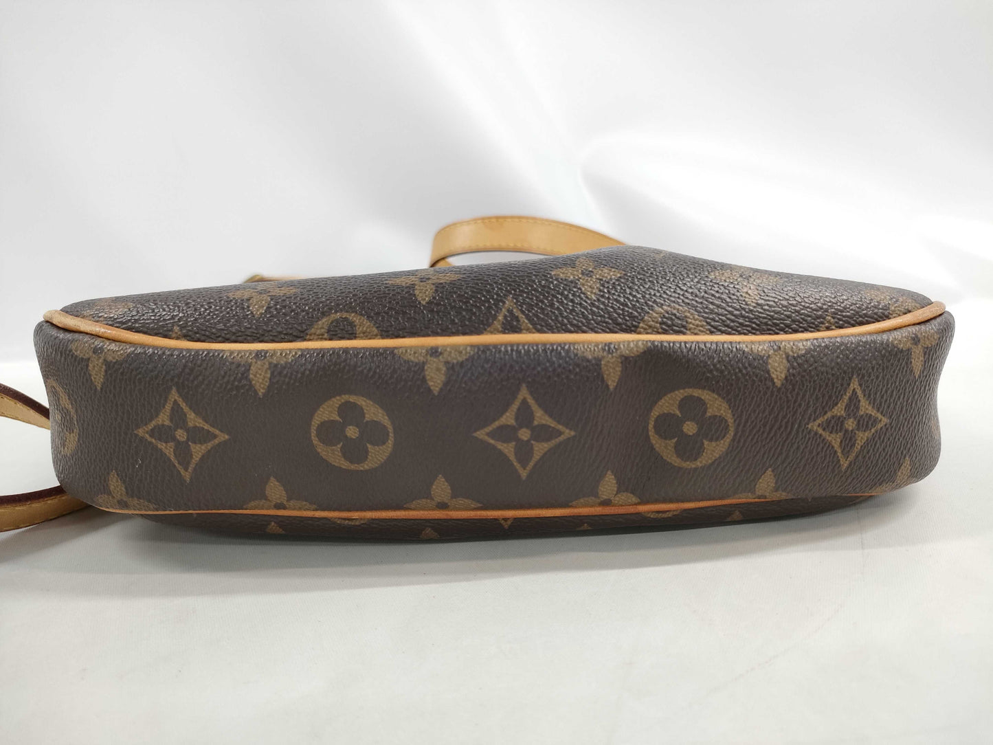 LOUIS VUITTON M56390 Monogram LV Bag Monogram Odeon PM Shoulder Bag
