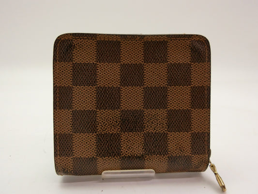 LOUIS VUITTON Damier Compact Zip Wallet