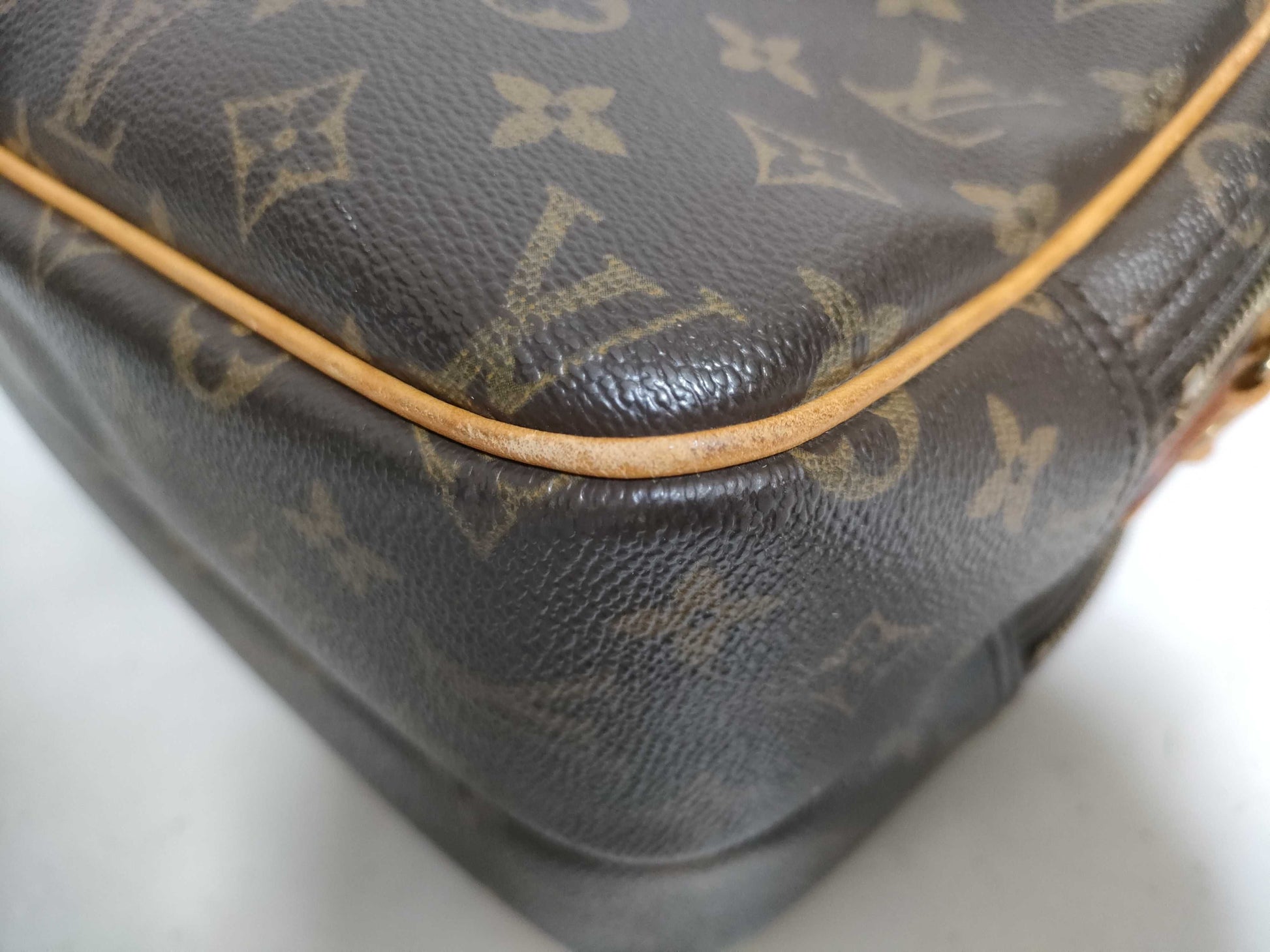 LOUIS VUITTON Monogram Reporter PM Shoulder Bag SP0081
