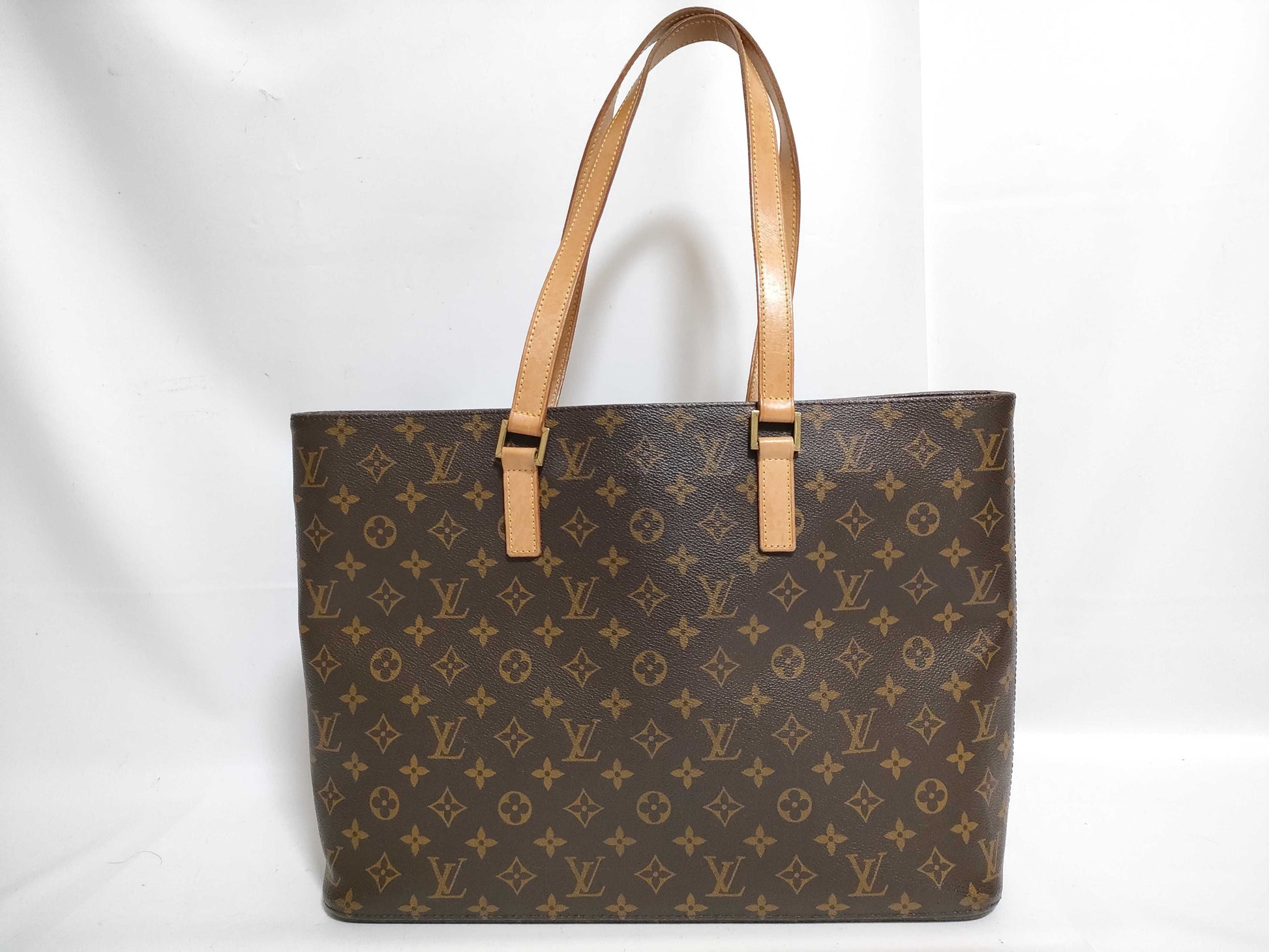 LOUIS VUITTON Louis Vuitton Luco Bag Handbag