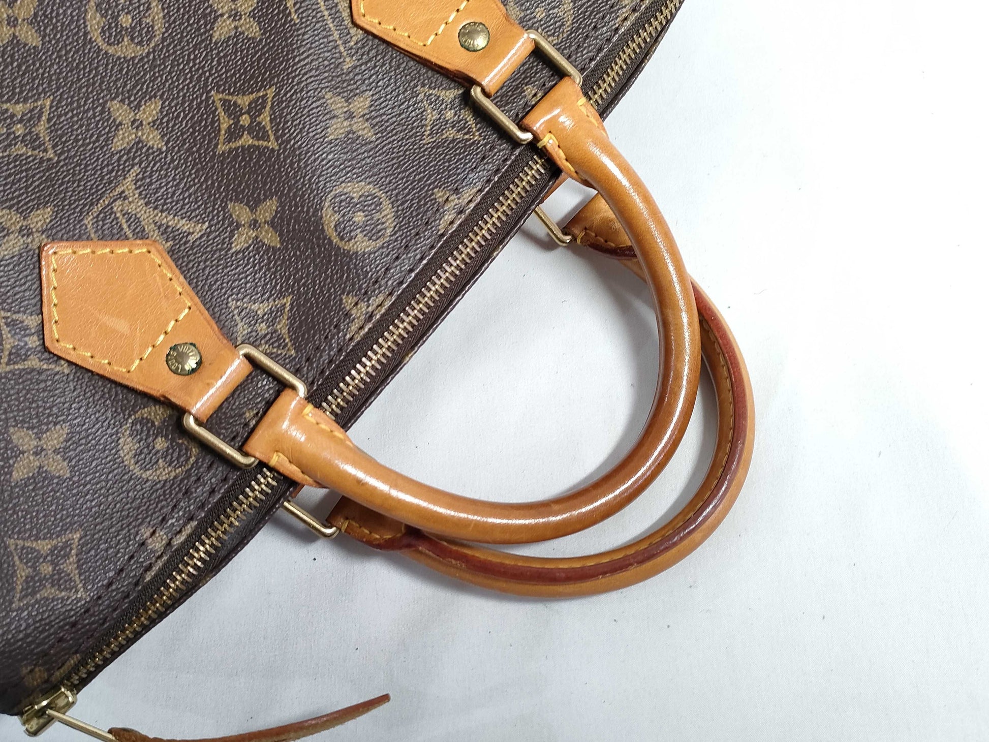 LOUIS VUITTON Monogram M41526 Monogram Speedy 30 Handbag
