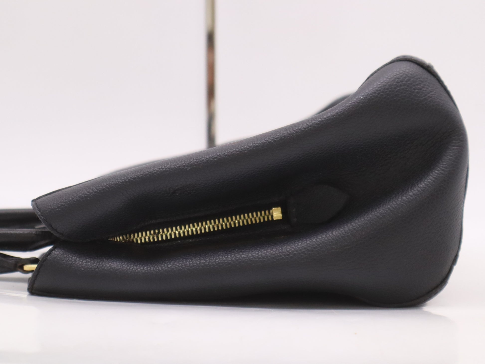 LOUIS VUITTON M41048 Unplanted Montaigne MM Noir TR3184 Handbag with Shoulder Strap, Crochette, Poignier, Cadena Keys x2