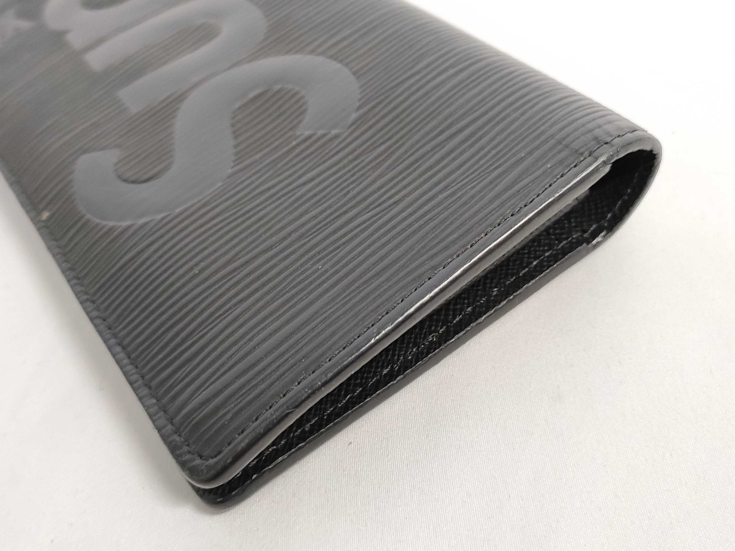 LOUIS VUITTON Epi Leather & Supreme Collaboration Portefeuille Brazza M67721/CA2107 Wallet with Box