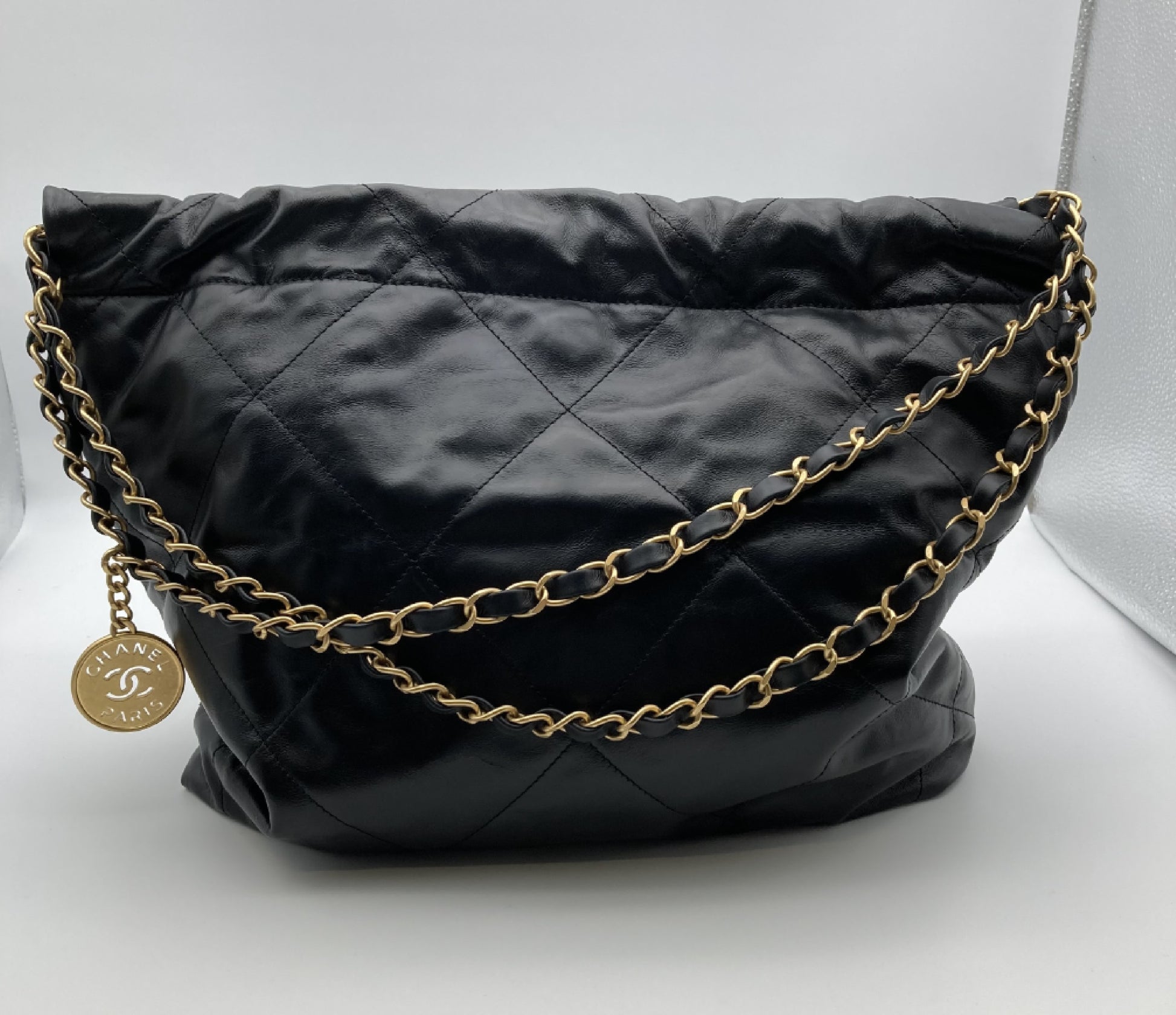 CHANEL 22 Shoulder Bag
