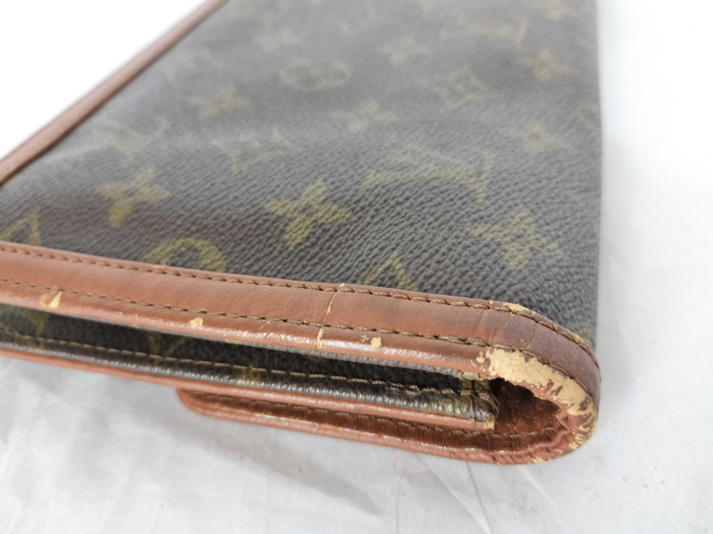 LOUIS VUITTON Monogram LV Push Lock Second Bag