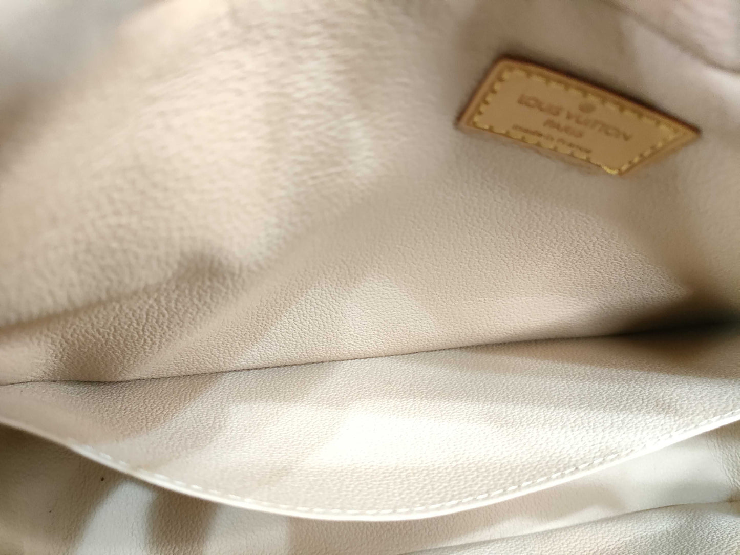 (10307_0042) LOUIS VUITTON Monogram True Towel M47522 MB0086 Second Bag