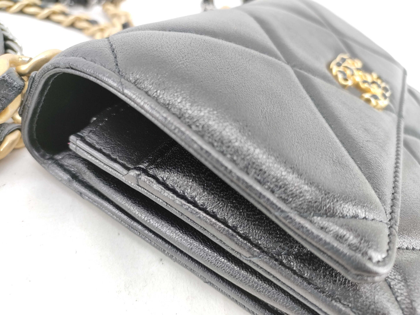 CHANEL CHANEL 19 Chain Wallet 29082946 Dust Bag, Guarantee Shoulder Bag