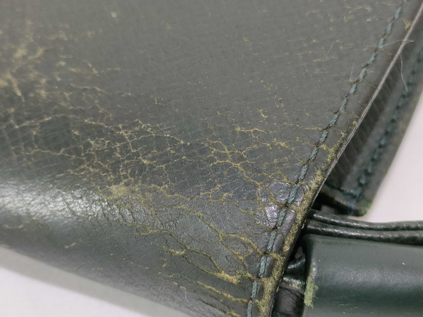 (10320_0212) LOUIS VUITTON Taiga Louis Vuitton Second Bag Taiga Clado M30194 Second Bag