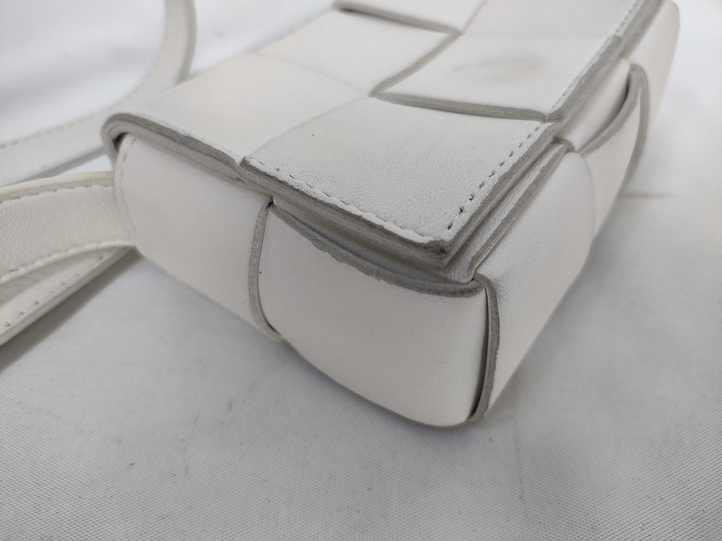 BOTTEGA VENETA Intrecciato Bottega Veneta Maxi Intrecciato Candy Cassette Shoulder Bag