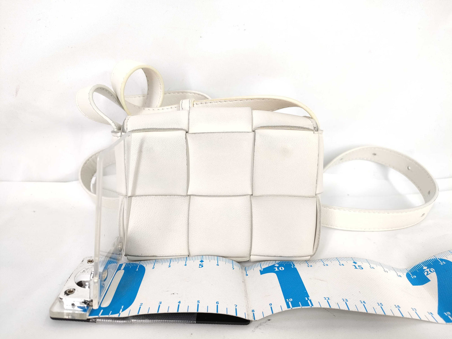 BOTTEGA VENETA Intrecciato Bottega Veneta Maxi Intrecciato Candy Cassette Shoulder Bag