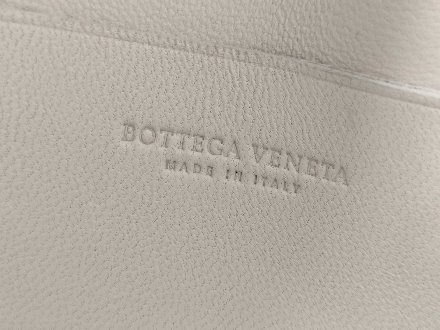 BOTTEGA VENETA Intrecciato Bottega Veneta Maxi Intrecciato Candy Cassette Shoulder Bag