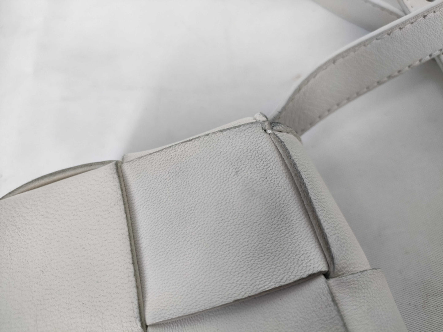 BOTTEGA VENETA Intrecciato Bottega Veneta Maxi Intrecciato Candy Cassette Shoulder Bag