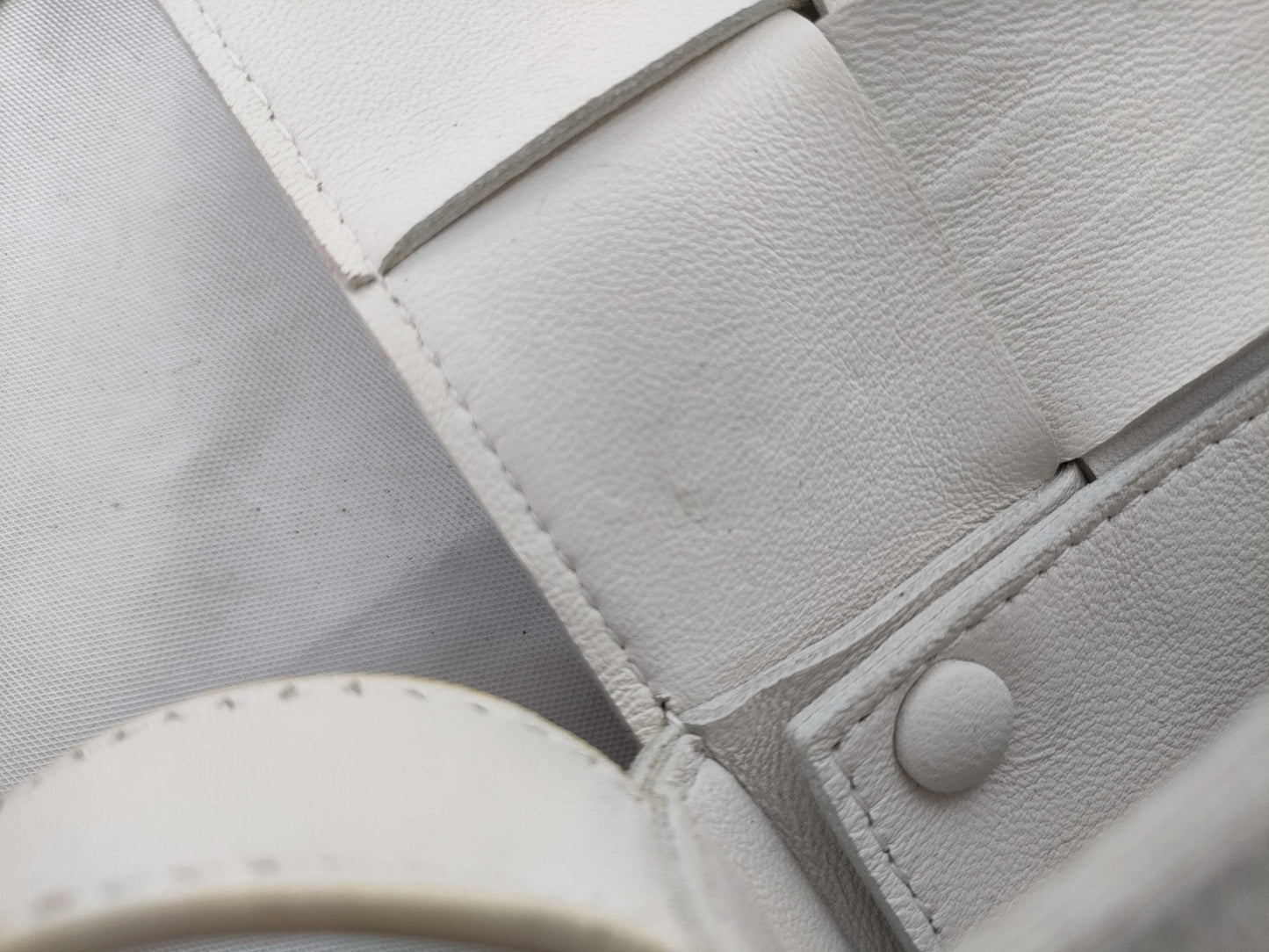 BOTTEGA VENETA Intrecciato Bottega Veneta Maxi Intrecciato Candy Cassette Shoulder Bag