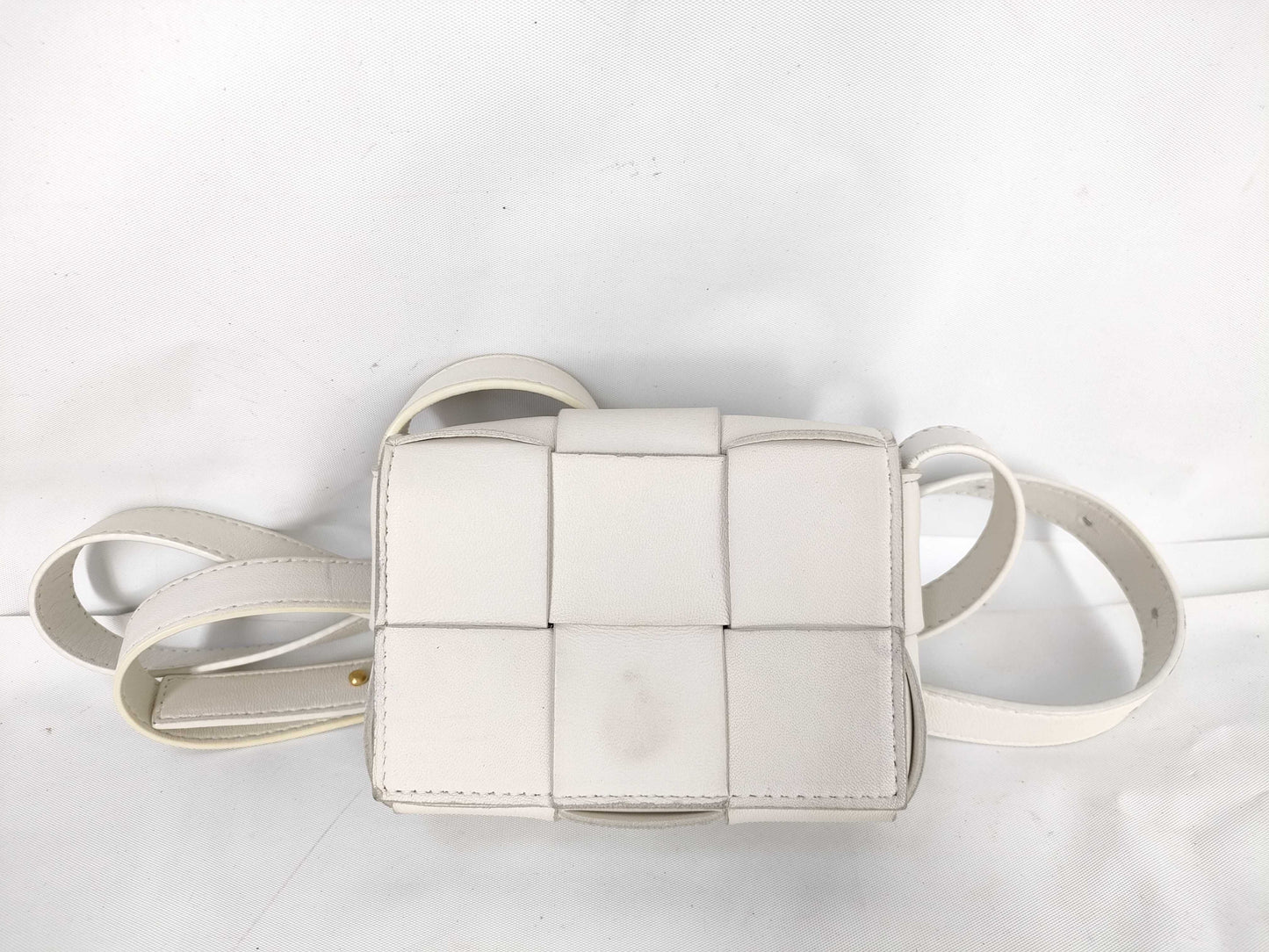 BOTTEGA VENETA Intrecciato Bottega Veneta Maxi Intrecciato Candy Cassette Shoulder Bag