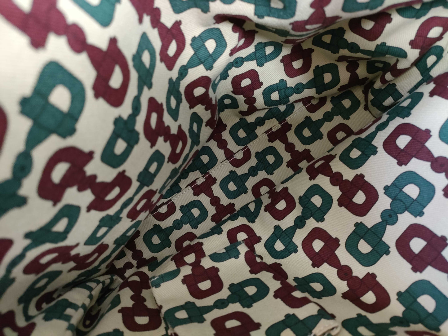 GUCCI GG Canvas Tote Bag