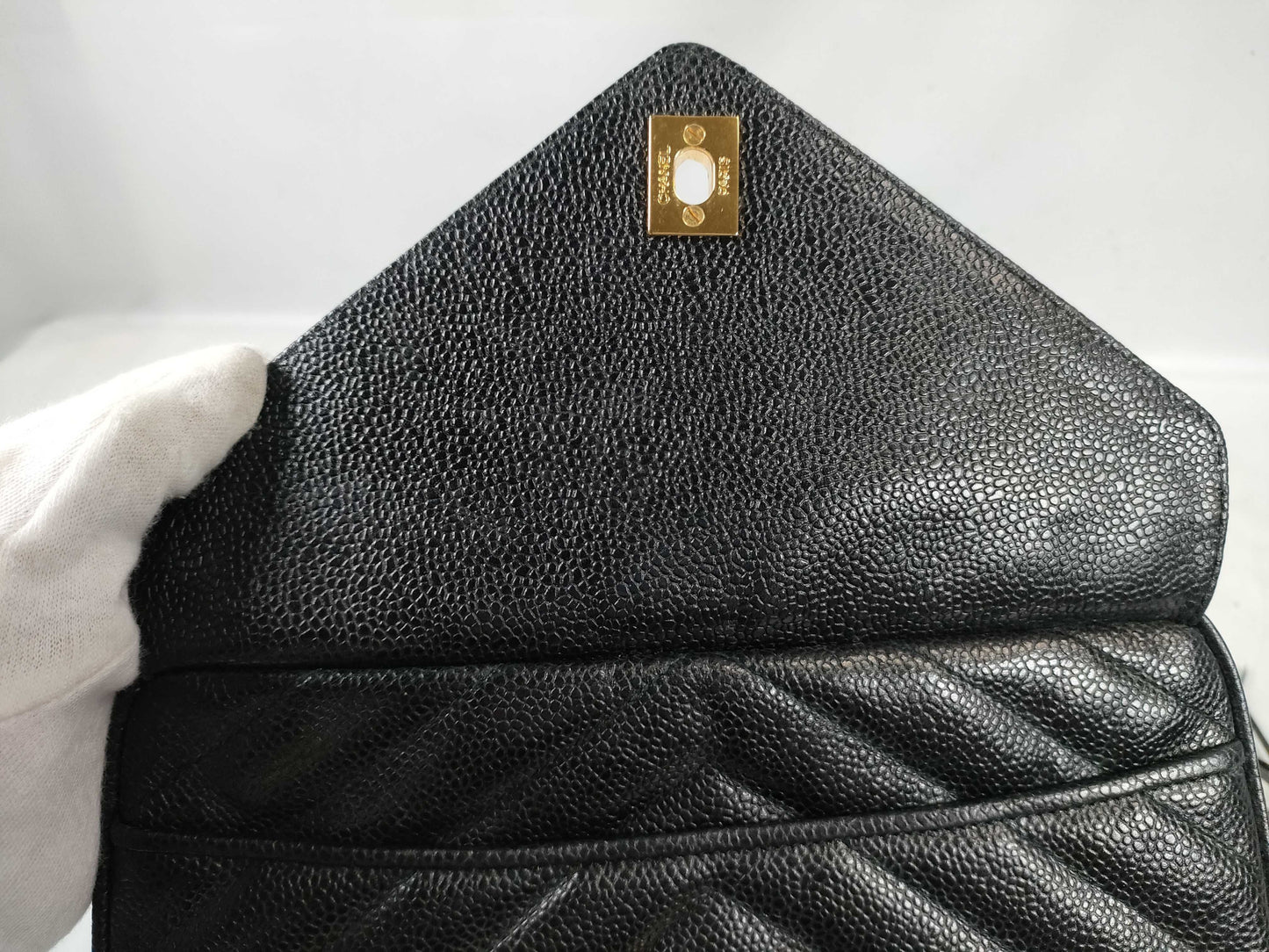 CHANEL Caviar Skin Chevron V-Stitch Fringe Chain Shoulder Bag 2556869